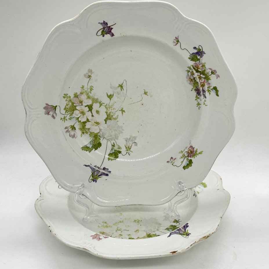 Набор из 2 обеденных тарелок с цветочным декором, фаянс, деколь, Товарищество М.С. Кузнецова, Российская империя, 1890-1910 гг.