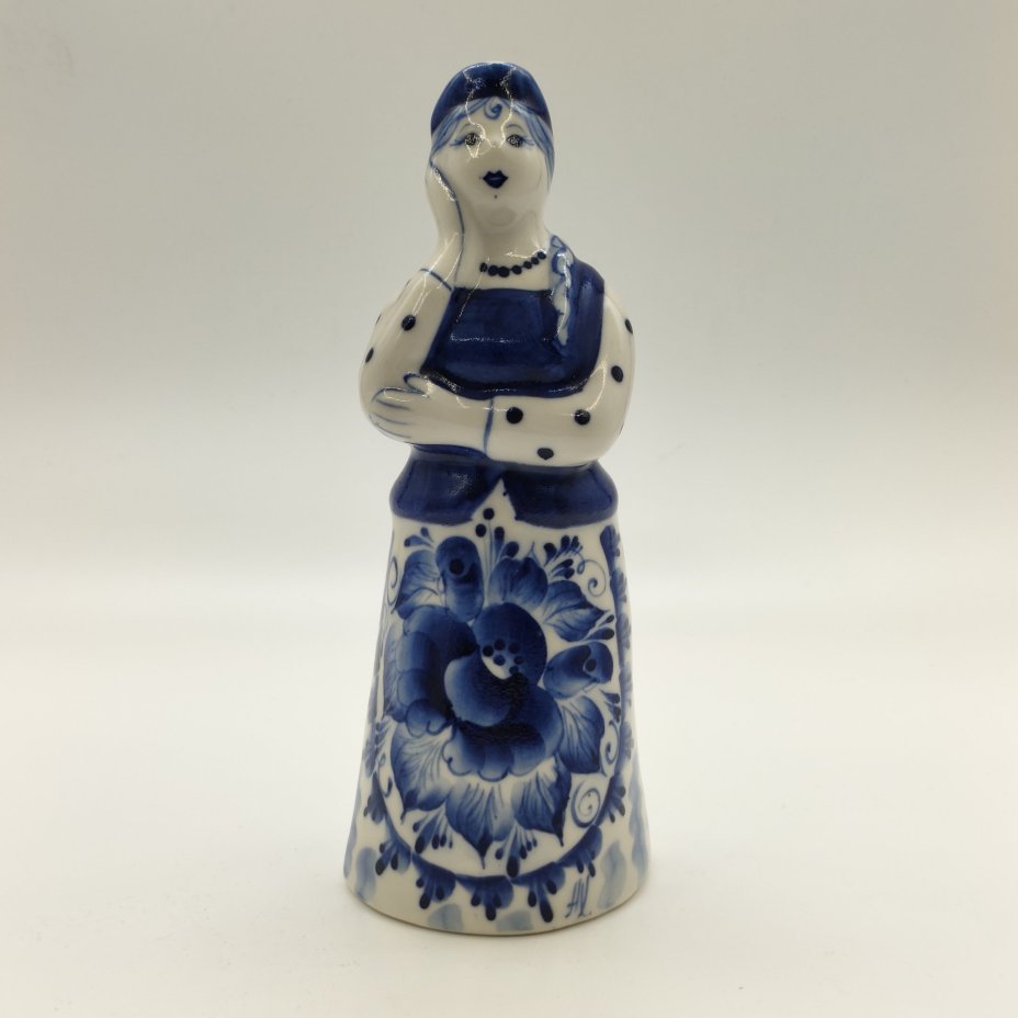 Статуэтка "Крестьянка", Гжель