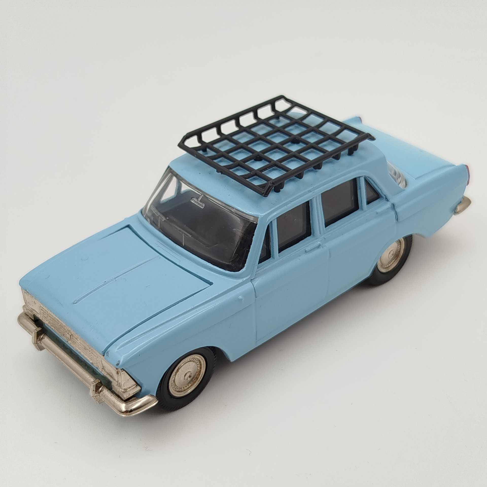 Модель автомобиля "Москвич 408"