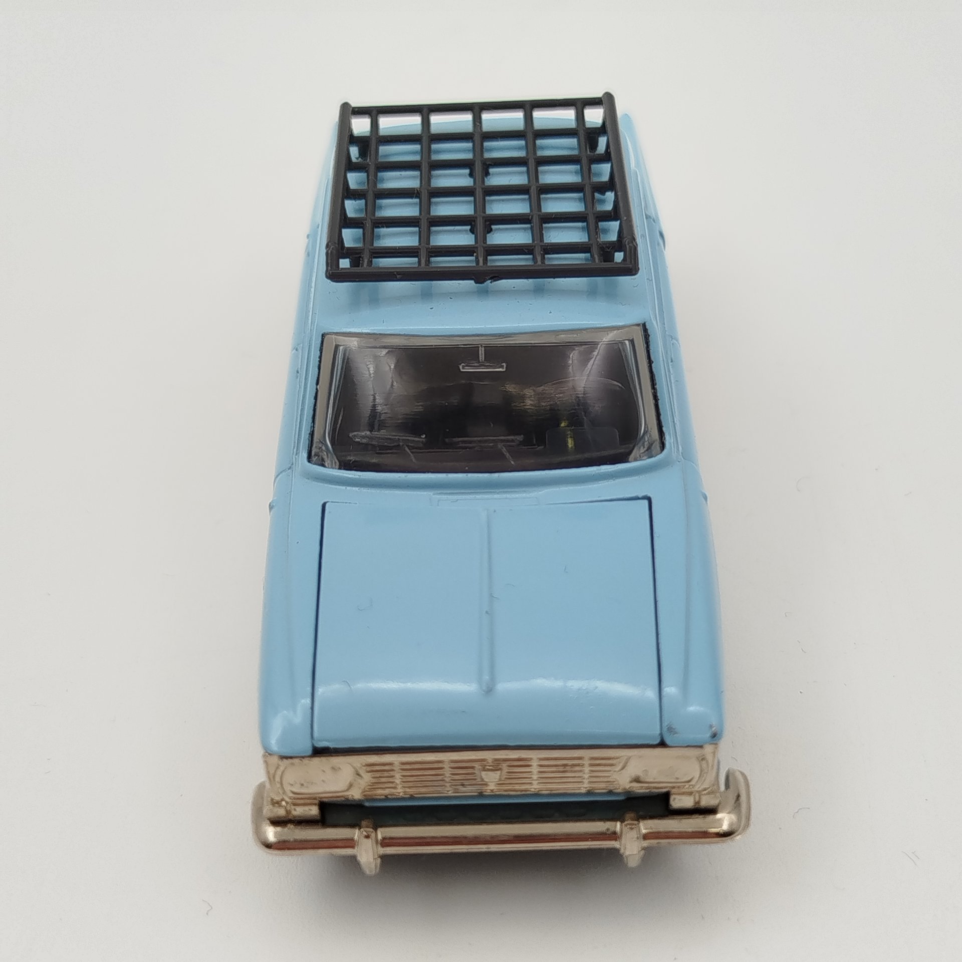 Модель автомобиля "Москвич 408"