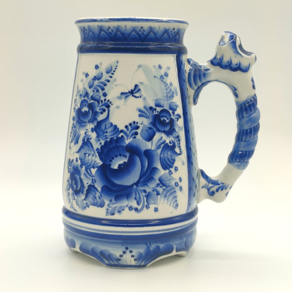 Кружка пивная с цветочным декором, авт. С. Назаров, росп. М. Иванова, Гжель