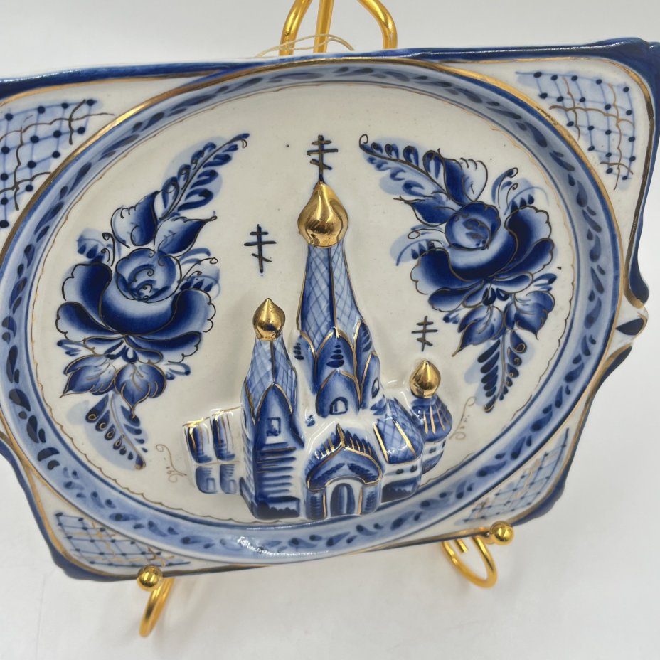 Тарелка настенная "Собор", Гжель, авт. Исаев, Обухова