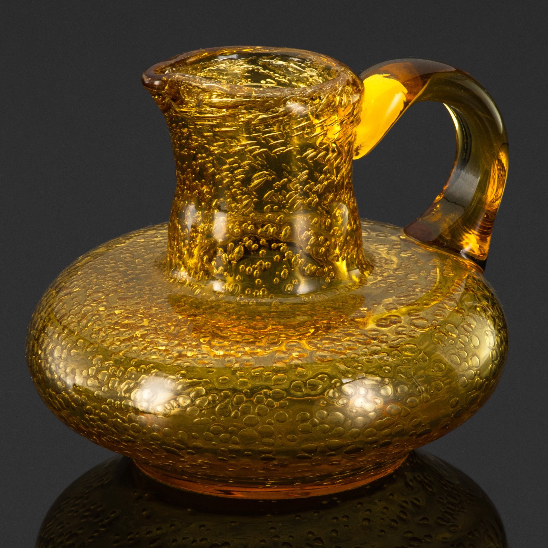 Миниатюрный кувшин золотистого оттенка с эффектом "бульгазе", Львовская керамико-скульптурная фабрика (ЛКСФ)