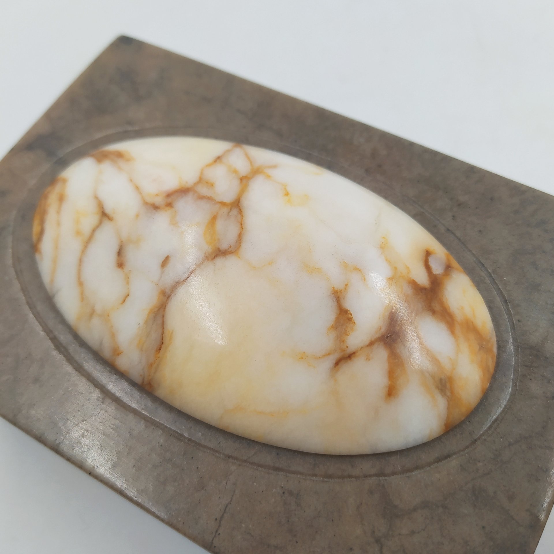 Шкатулка прямоугольной формы с овальной вставкой, натуральный камень, резьба, Россия, 1980-2000 гг.