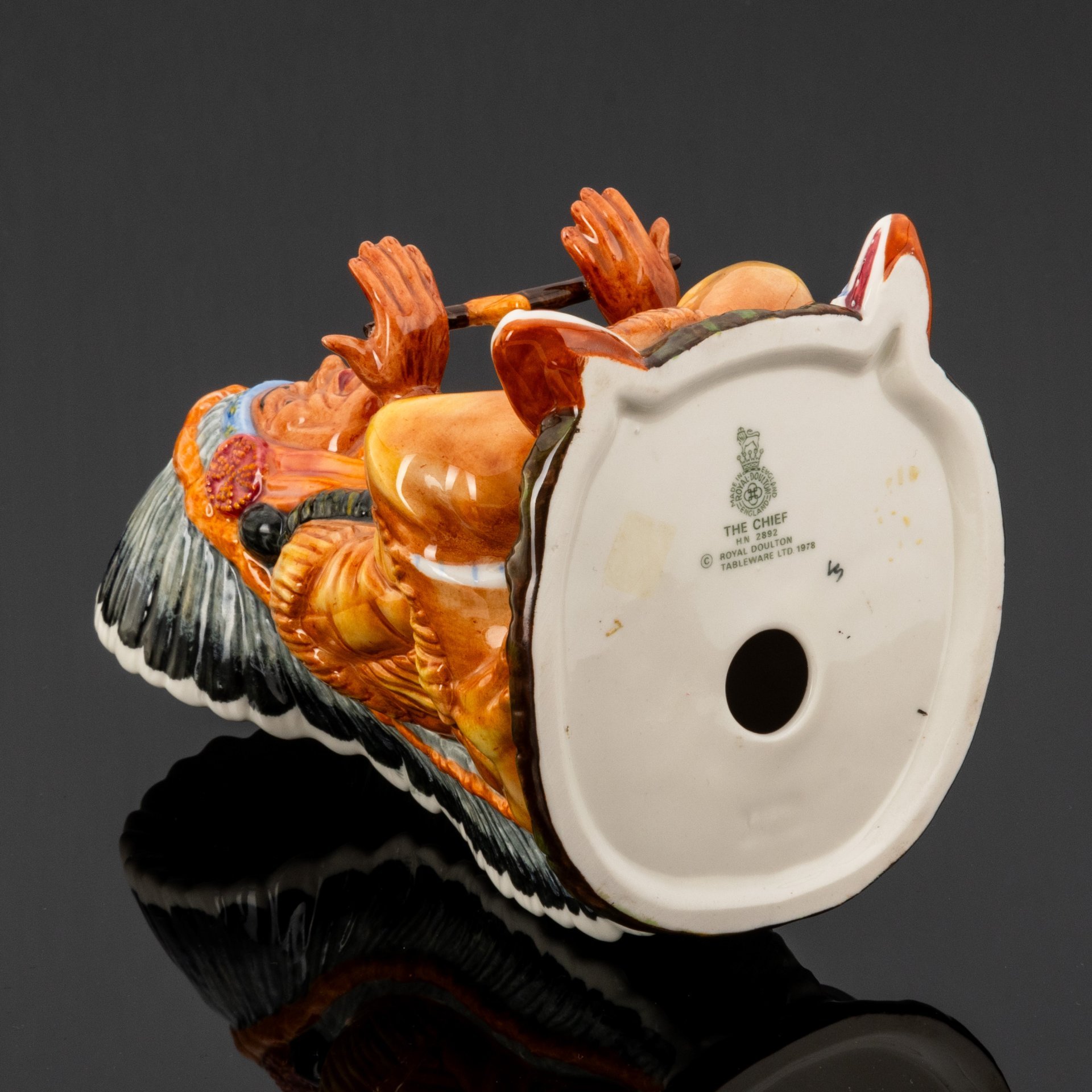 Статуэтка "Вождь. Трубка мира", Royal Doulton