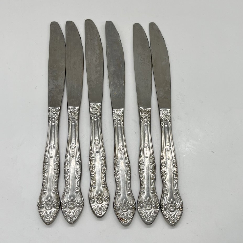 Набор из 6-ти столовых ножей, украшенных флоральным декором, нержавеющая сталь, Павловский завод художественных металлоизделий им. С.М. Кирова