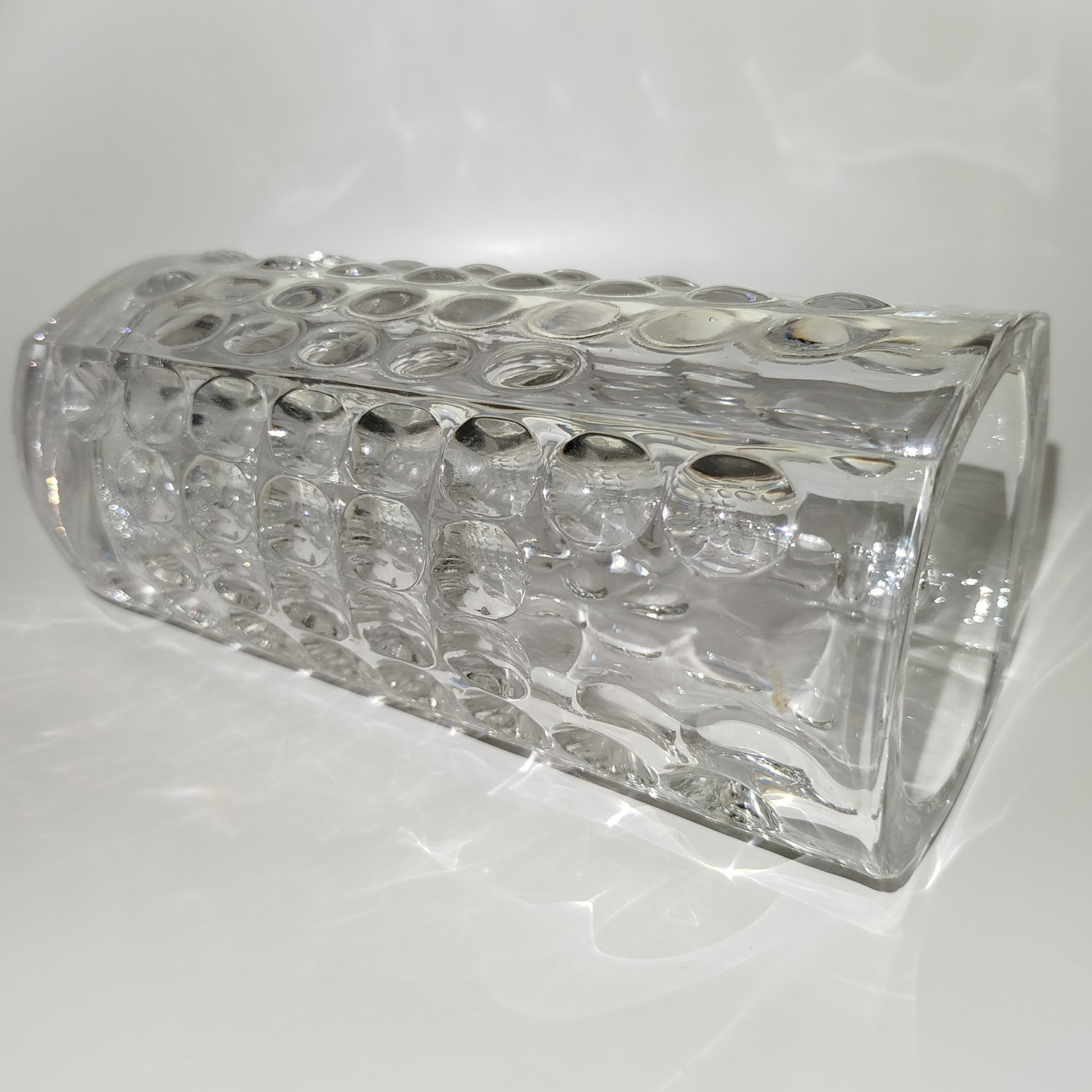 Ваза с эффектом линзы, автор Rudolf Jurnikl (Рудольф Юрникл),  завод Rudolfova Hut Dubi Glassworks, стекло, Чехословакия, 1960-1970 гг.