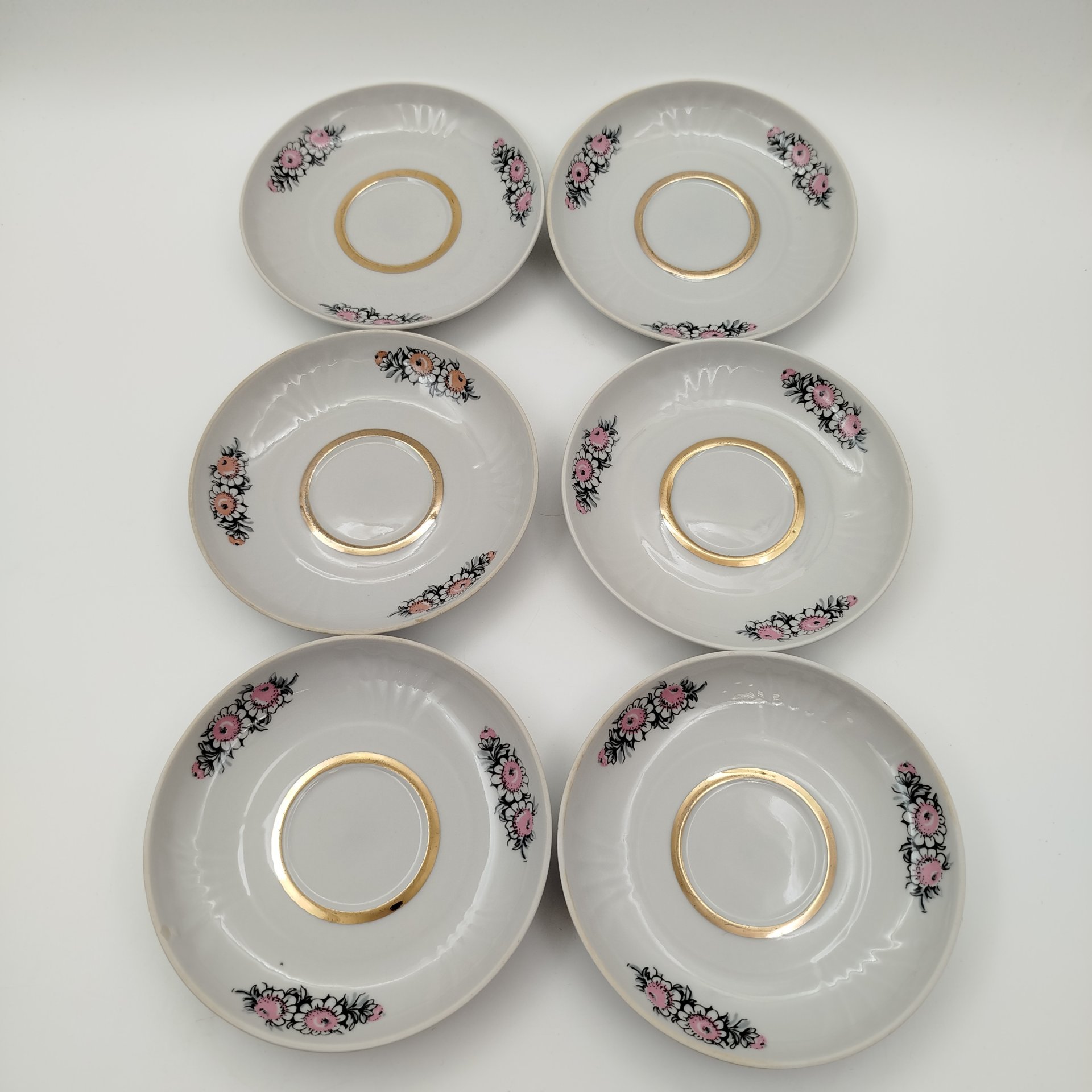 Набор из 6-ти чайных пар с цветочным декором, фарфор, деколь, золочение, Рижский фарфорово-фаянсовый завод, СССР, 1970-1980 гг.