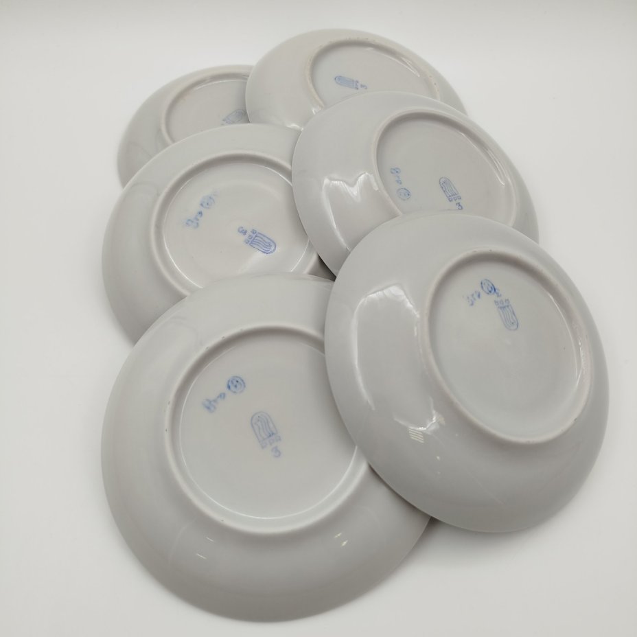 Набор из 6-ти чайных пар с цветочным декором, фарфор, деколь, золочение, Рижский фарфорово-фаянсовый завод, СССР, 1970-1980 гг.