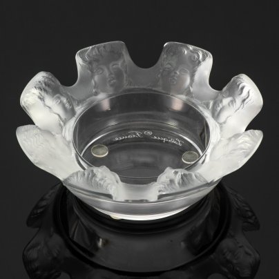 Пепельница с декором в виде женских головок, Lalique (Лалик)