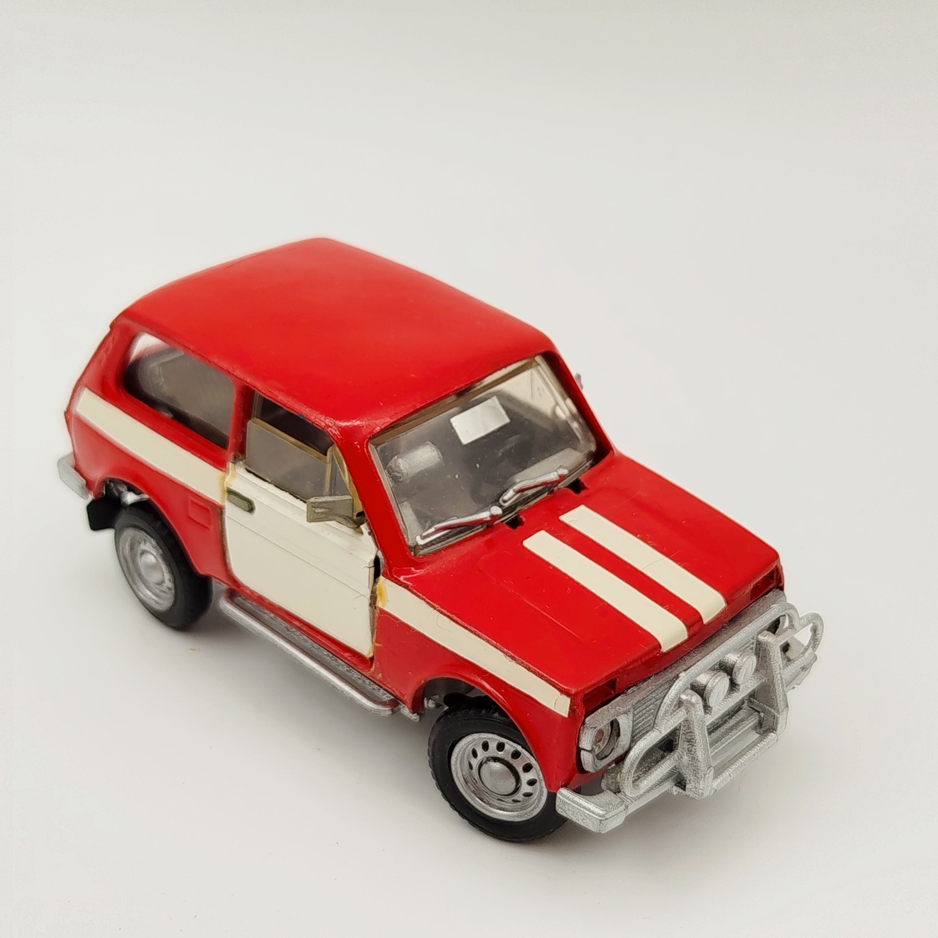 Модель автомобиля в масштабе 1:43 "LADA 21213 Niva" (авторская версия), металл, пластмасса, крашение, СССР, 1970-1990 гг.