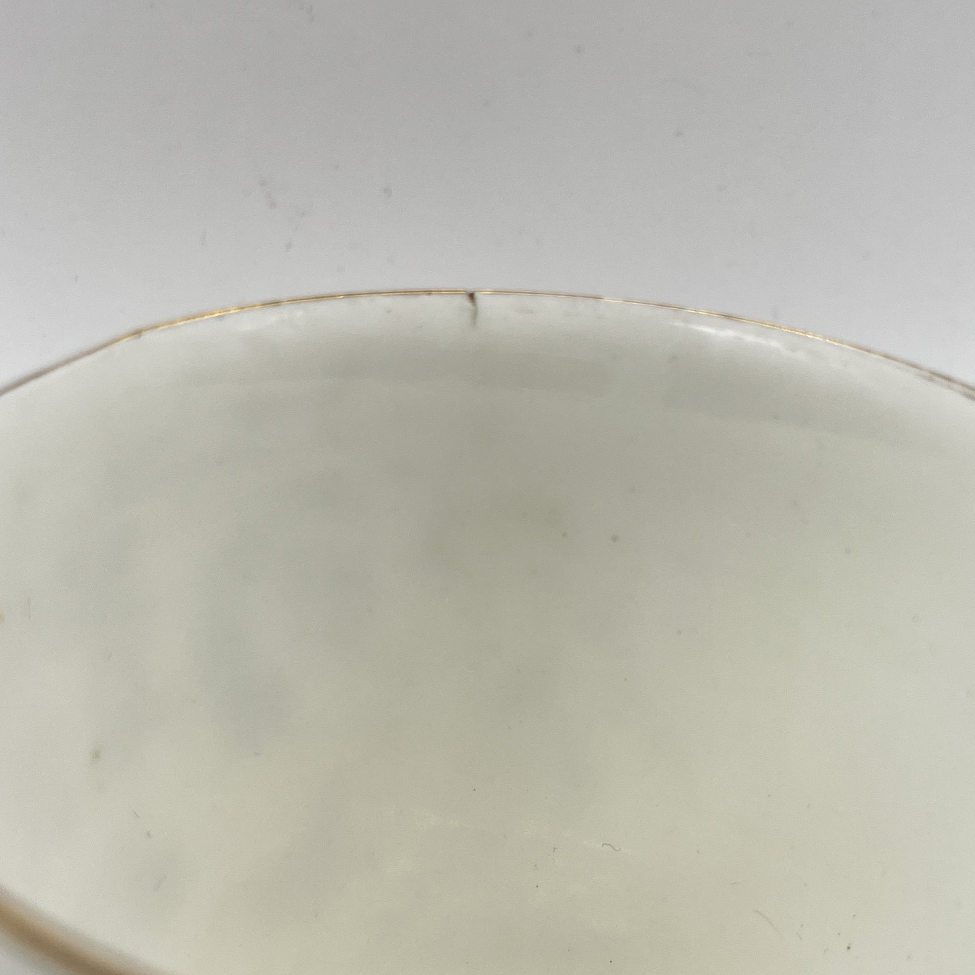 Чайная пара и блюдце с цветочным декором, фарфор, эмалевая роспись, золочение, Западная Европа, 1890-1920 гг.