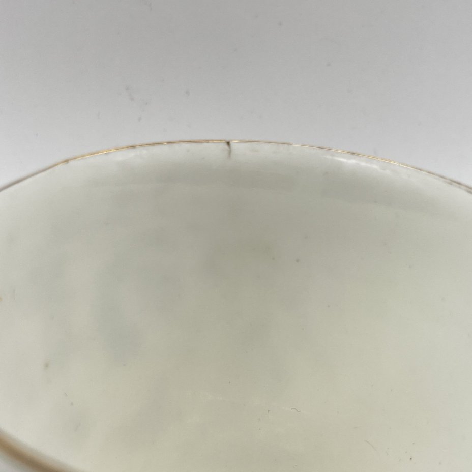 Чайная пара и блюдце с цветочным декором