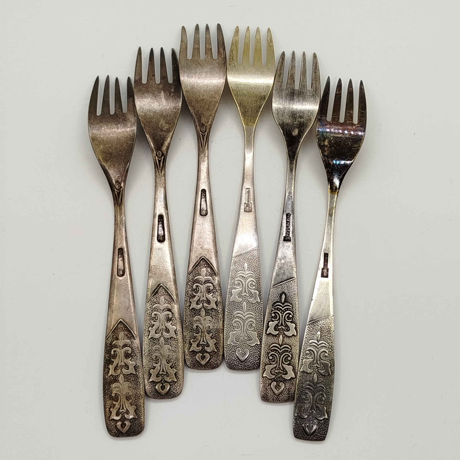 Набор из шести столовых вилок «Хмель» (в подборе)