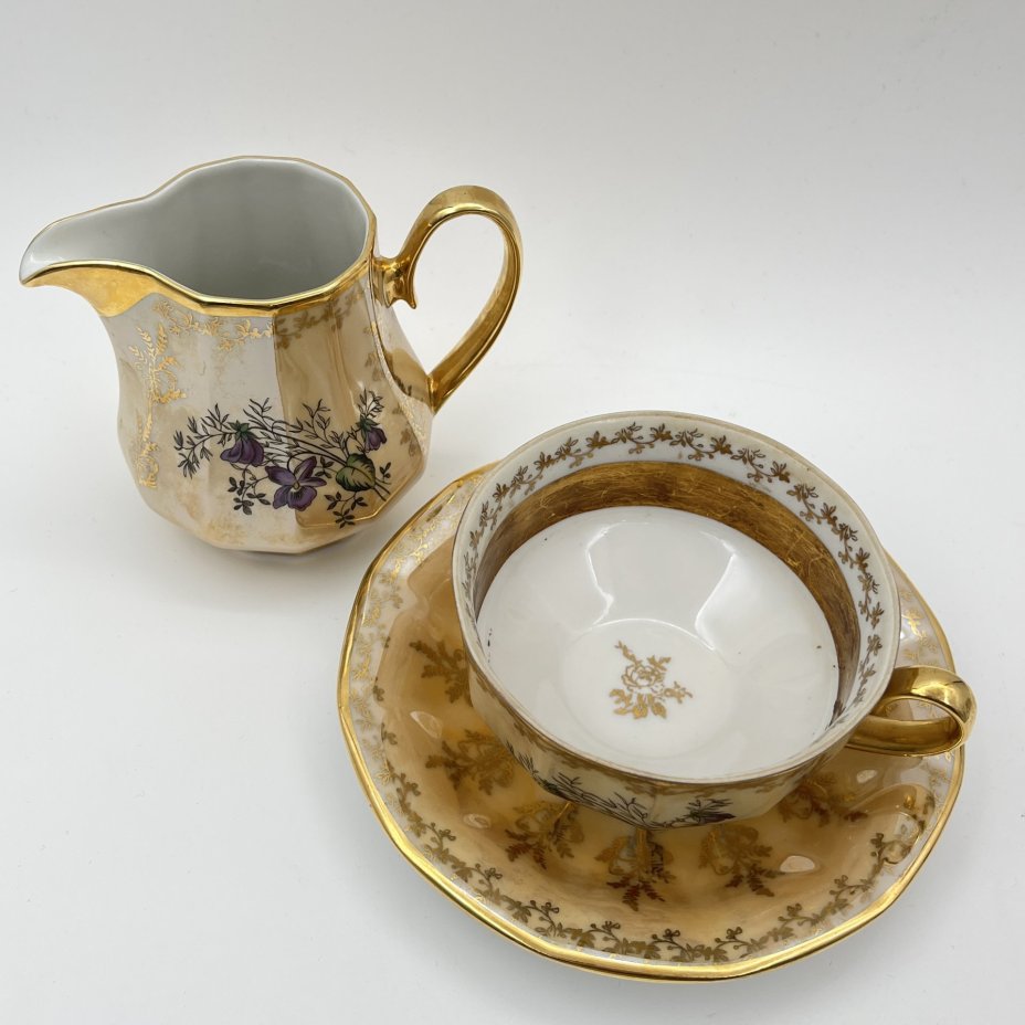 Набор из чайной пары и молочника, украшенных цветочным декором, фарфор, деколь, крытье, золочение, Carlsbad, Чехия, 1993-2010 гг.
