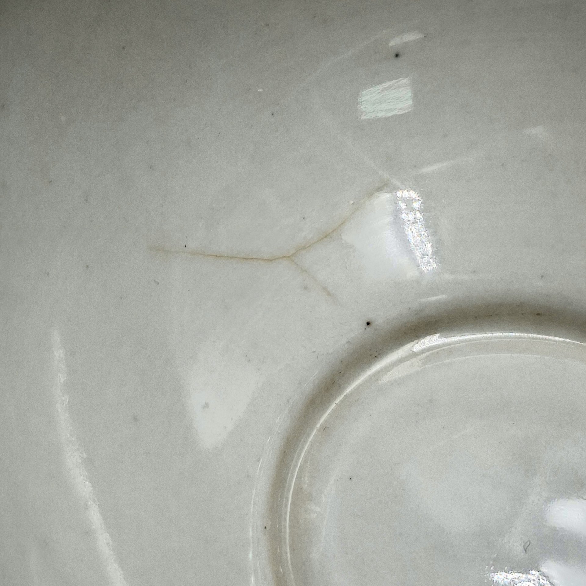 Набор из двух чайных пар с декором в виде осенних листьев (с дефектами), фарфор, роспись, золочение, Рижский фарфорово-фаянсовый завод, СССР, 1953-1962 гг.