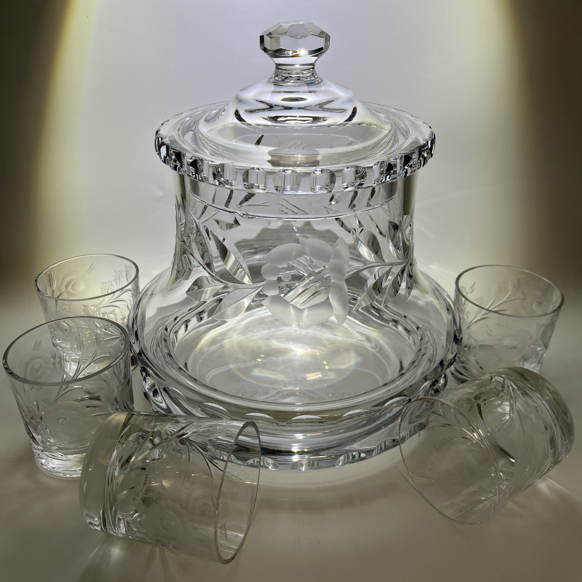 Набор для крюшона: крюшонница и 5 стаканов