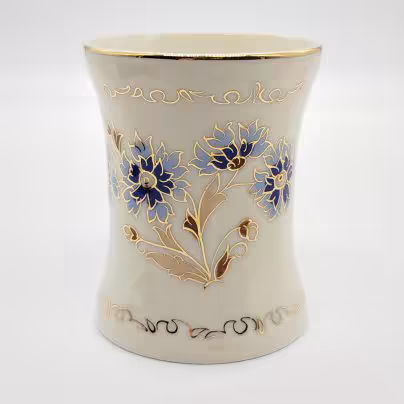 Ваза цвета слоновой кости (айвори) из сервиза "Cornflower" ("Василек"), Zsolnay