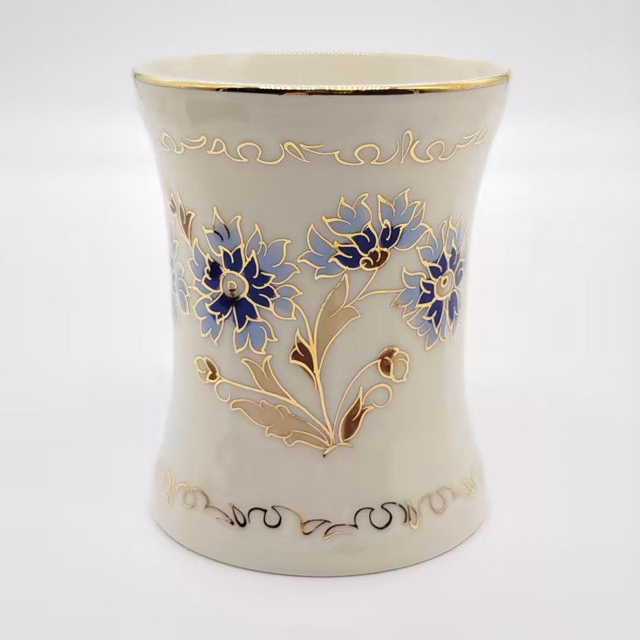 Ваза цвета слоновой кости (айвори) из сервиза "Cornflower" ("Василек"), Zsolnay