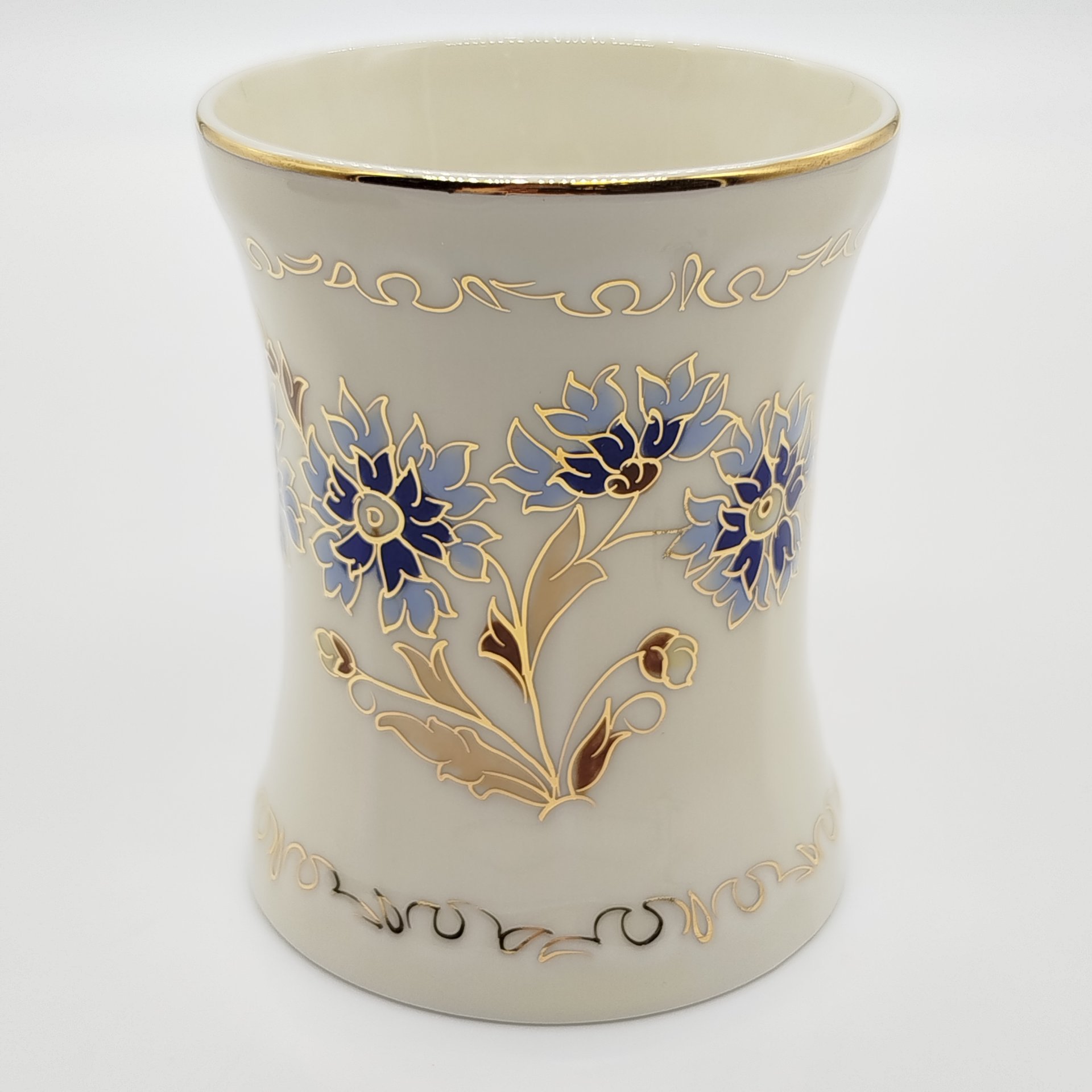 Ваза цвета слоновой кости (айвори) из сервиза "Cornflower" ("Василек"), Zsolnay