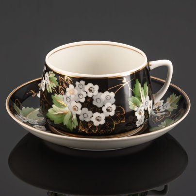 Пара чайная "Калина", фарфор, роспись, крытье, золочение, Дмитровский фарфоровый завод (ДФЗ Вербилки), СССР, 1935-1946 гг.