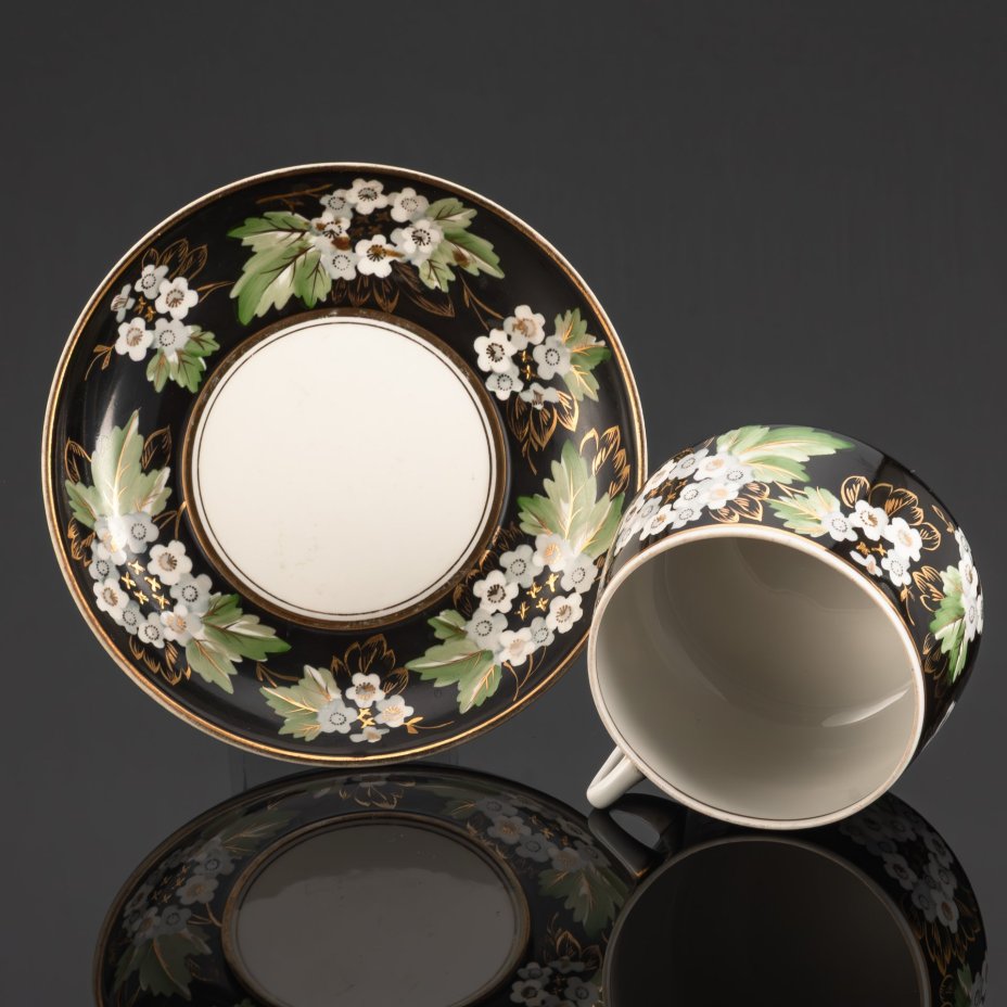 Пара чайная "Калина", фарфор, роспись, крытье, золочение, Дмитровский фарфоровый завод (ДФЗ Вербилки), СССР, 1935-1946 гг.