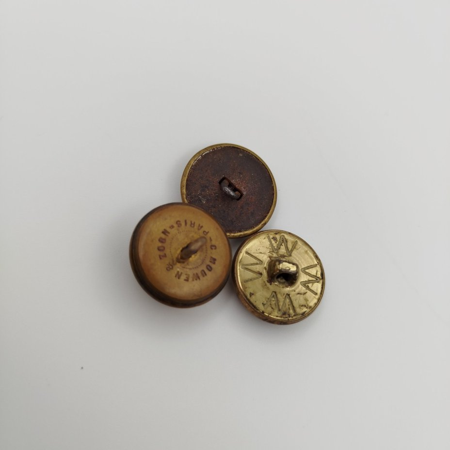 Набор из 3-х мундирных пуговиц армий Польши, Великобритании и Колумбии