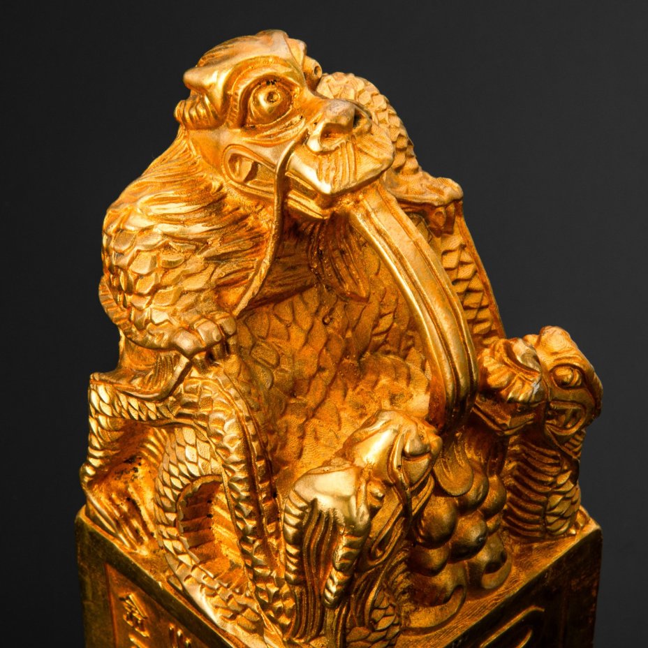 Статуэтка "Дракон", латунь, рельеф, золочение, Китай, 2000-2020 гг.