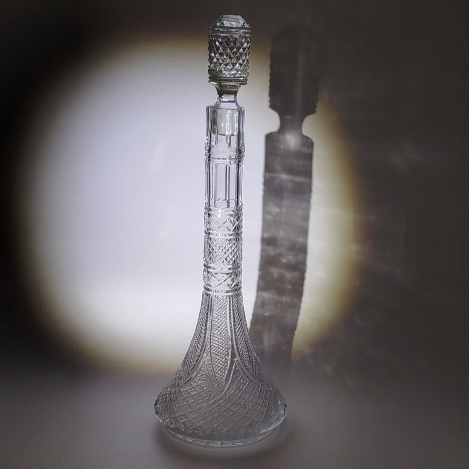 Графин украшенный геометрическим декором, стекло, пресс, СССР, 1970-1991 гг.