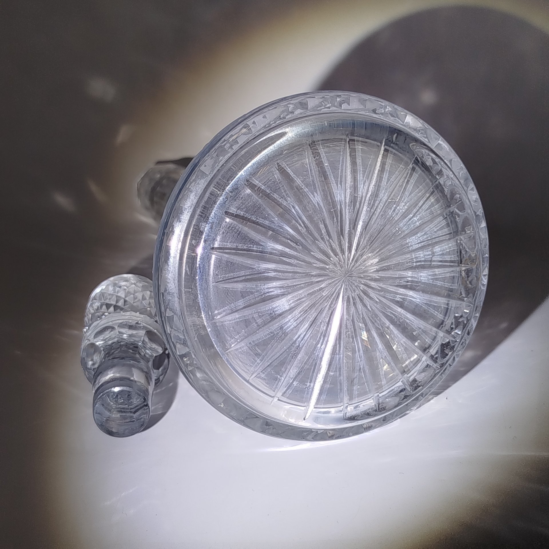 Графин украшенный геометрическим декором, стекло, пресс, СССР, 1970-1991 гг.