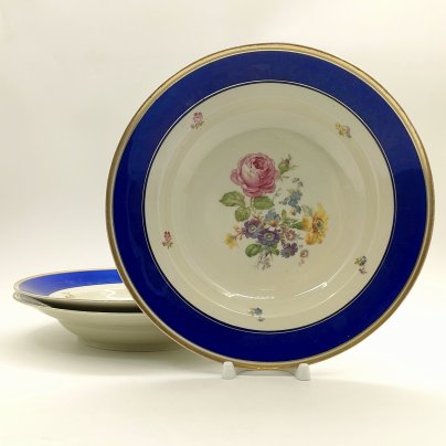 Набор из 3-х суповых тарелок, украшенных мейсенским букетом, фарфор, деколь, крытье, золочение, Reichenbach (Райхенбах), Германия, 1918-1940 гг.