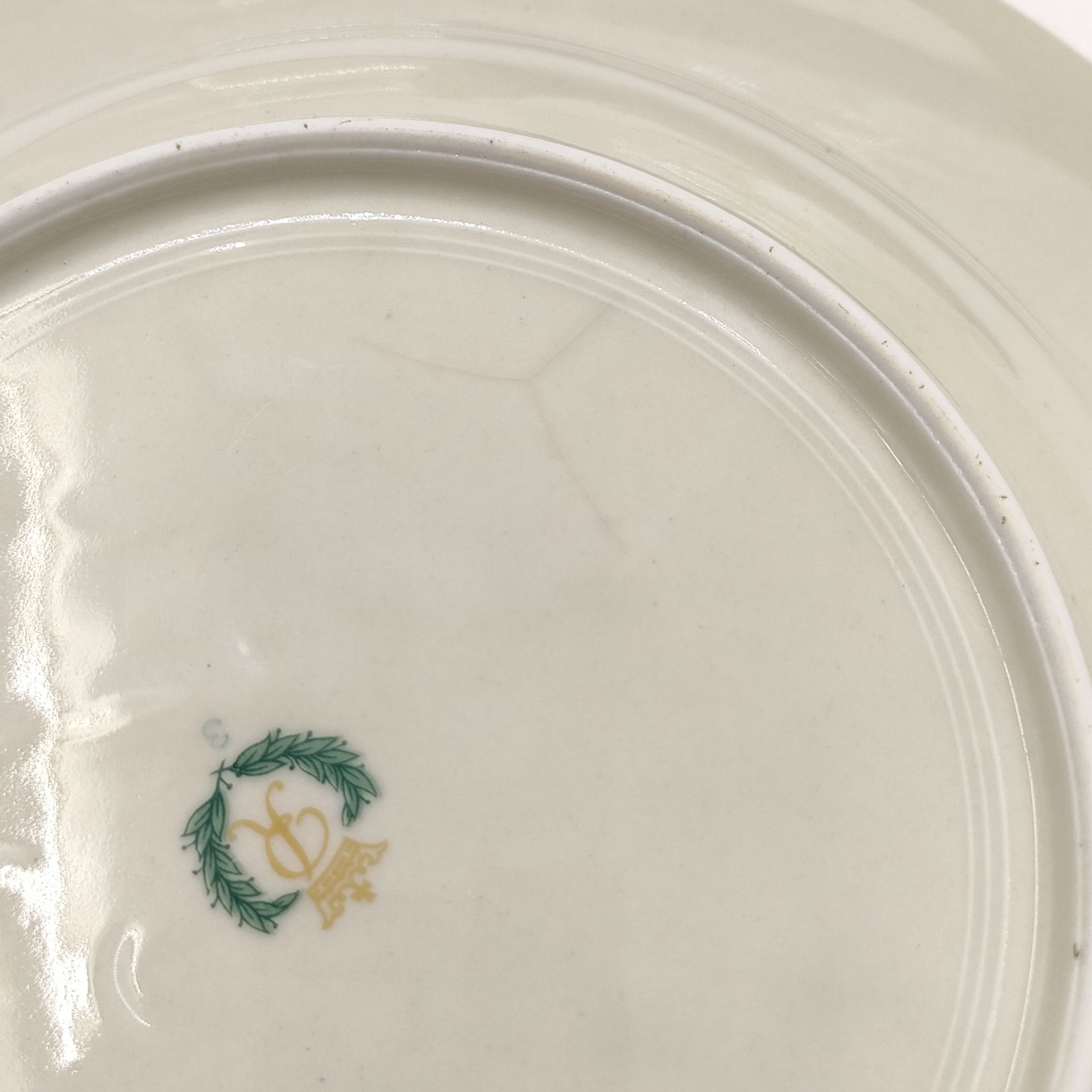 Набор из 3-х суповых тарелок, украшенных мейсенским букетом, фарфор, деколь, крытье, золочение, Reichenbach (Райхенбах), Германия, 1918-1940 гг.