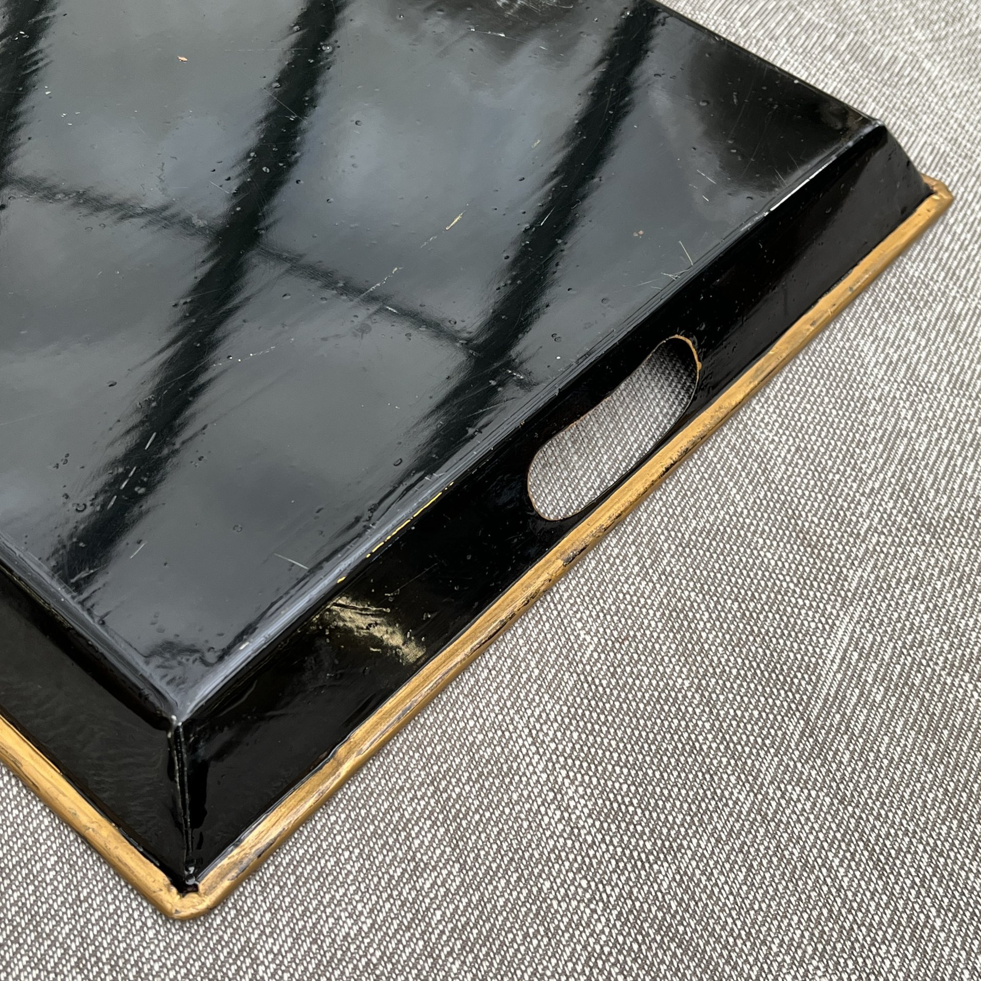 Поднос прямоугольной формы, c репродукцией картины эпохи Великих Моголов, изображающей цапель, металл, краска, печать, Азия, 1980-2010 гг.