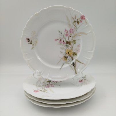 Набор из четырех десертных тарелок с нежным цветочным декором, фарфор, деколь, Haviland, Limoges France, Франция, 1888-1896 гг.