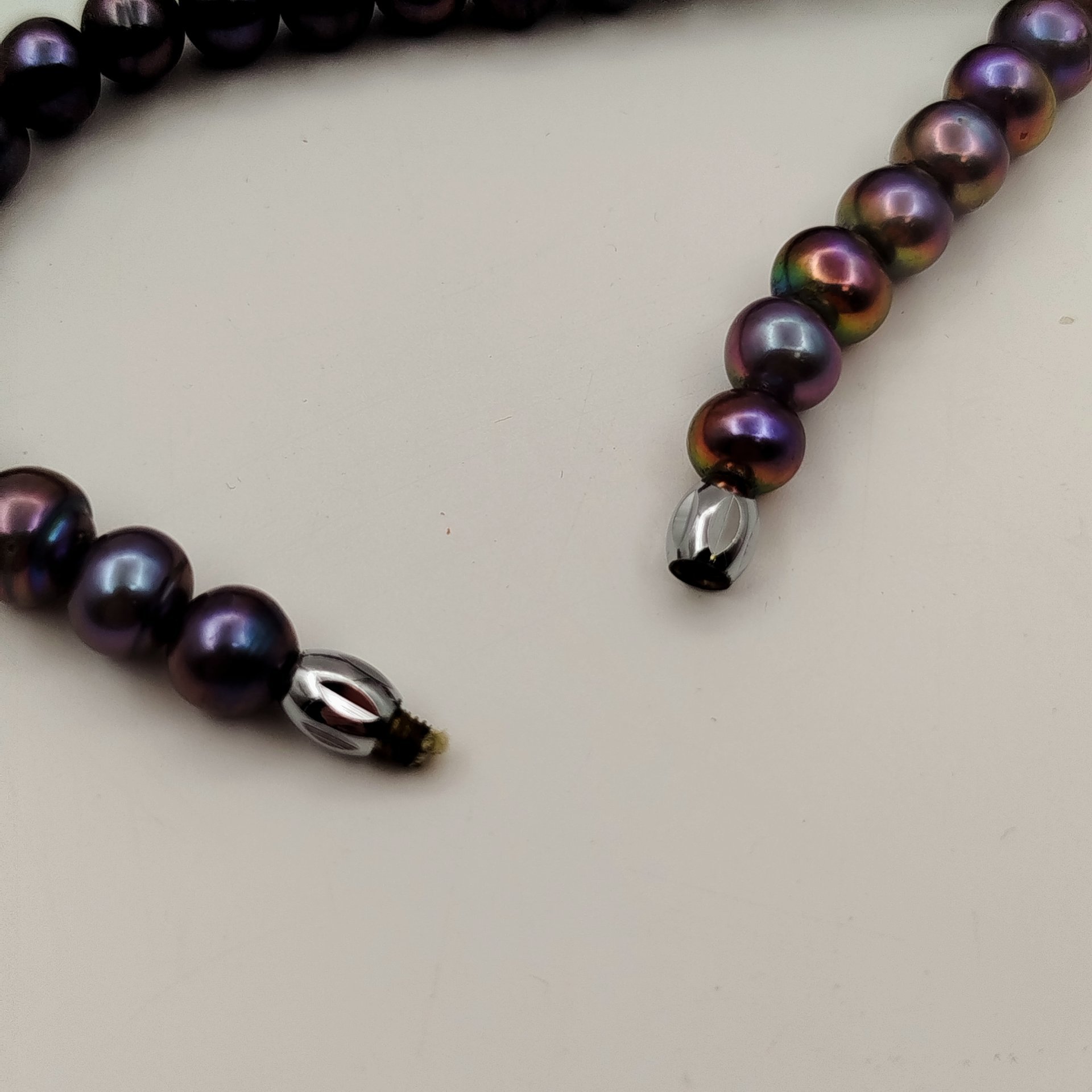 Бусы с сиреневым оттенком, металл, культивированный (черный) жемчуг, Азия, 2000-2020 гг.