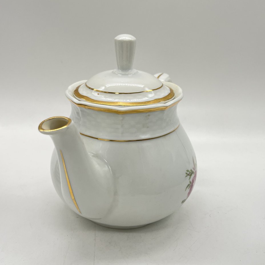 Чайник небольшого размера заварочный с декором в виде роз, фарфор, деколь, Thun (Тун), Чехословакия, 1939-1945 гг.