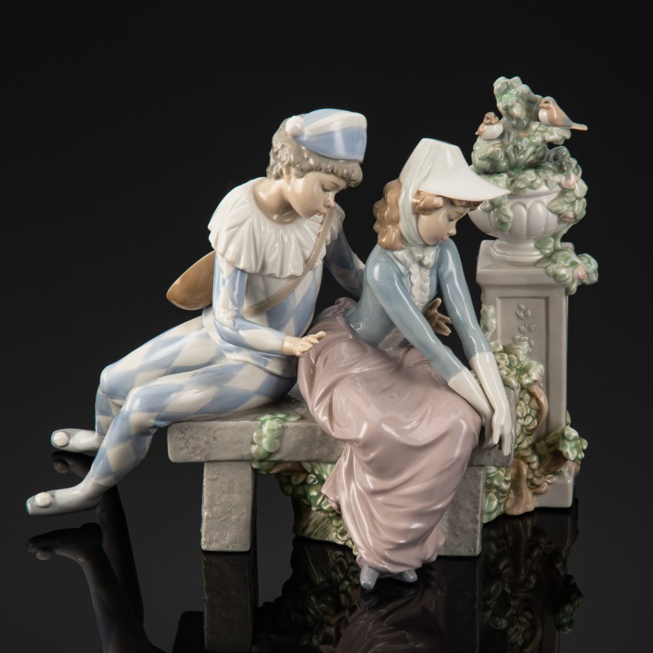 Статуэтка "Драгоценная любовь" (Арлекин и Девушка), номер модели 00422, NAO Porcelain