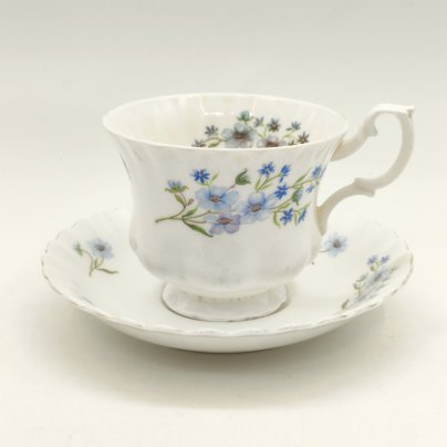 Чайная (кофейная) пара "Blue Rock", украшенная цветочным декором, Richmond, фарфор, деколь, золочение, Великобритания, 1980-1990 гг.