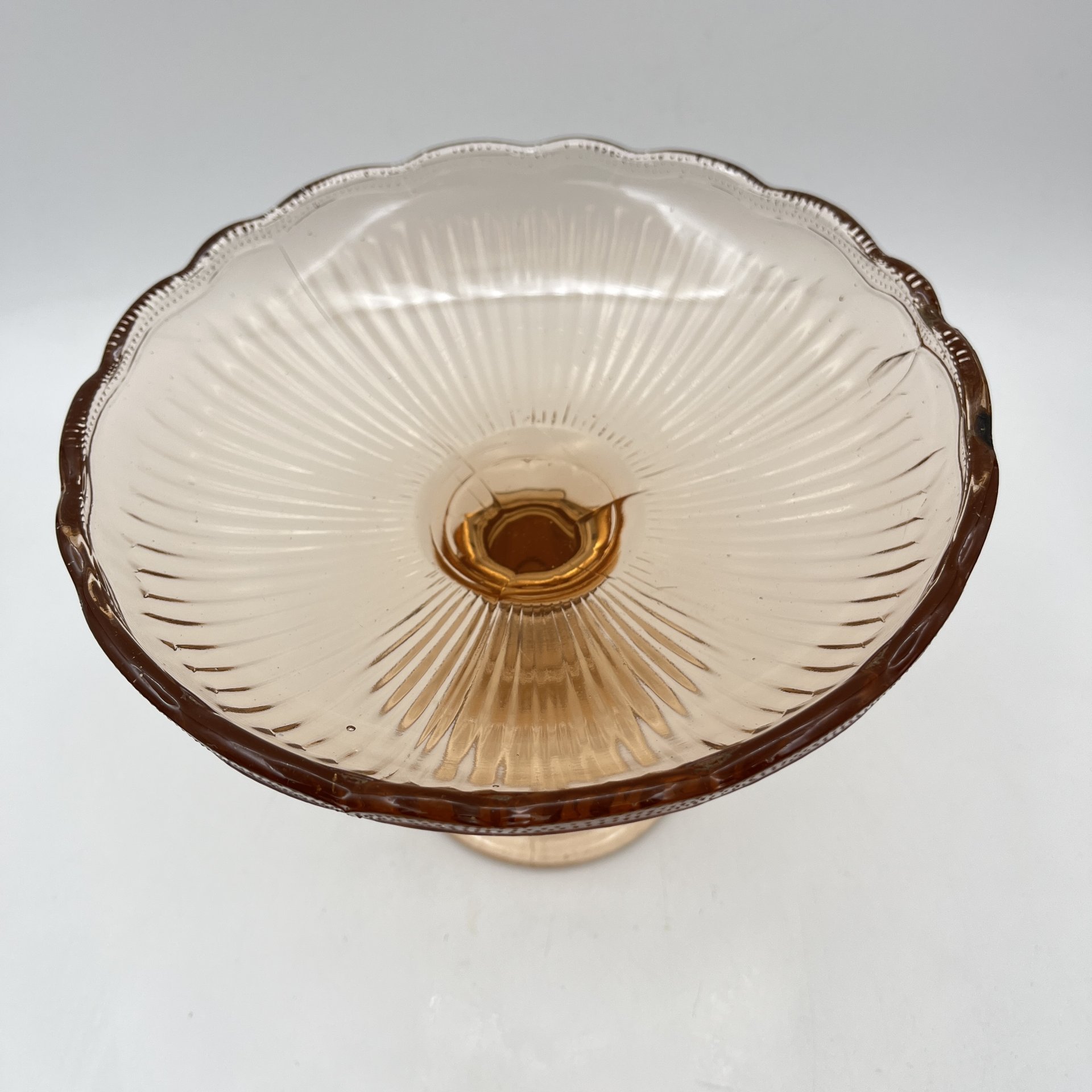 Вазочка на ножке (конфетница) карамельного оттенка, стекло, пресс, СССР, 1960-1990 гг.