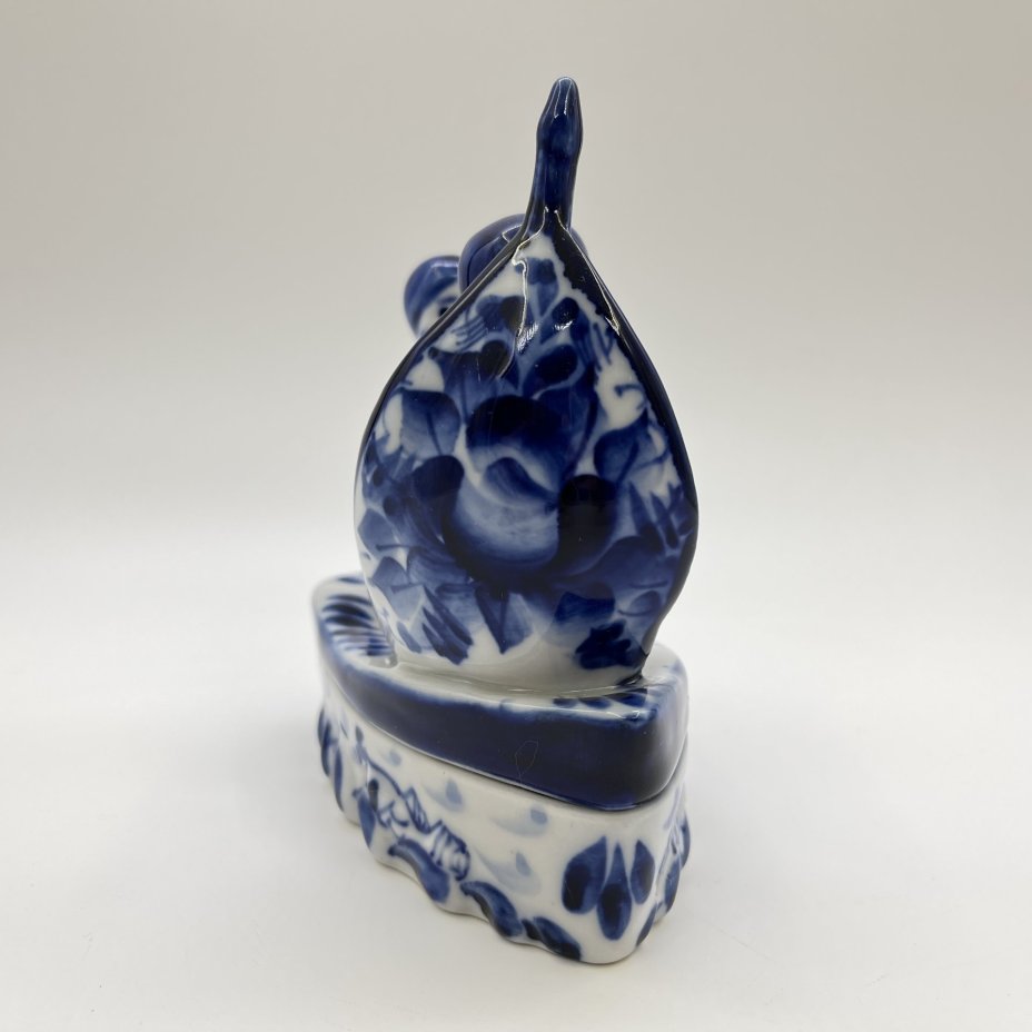 Статуэтка (шкатулка) "Свидание", роспись Кустикова Г.