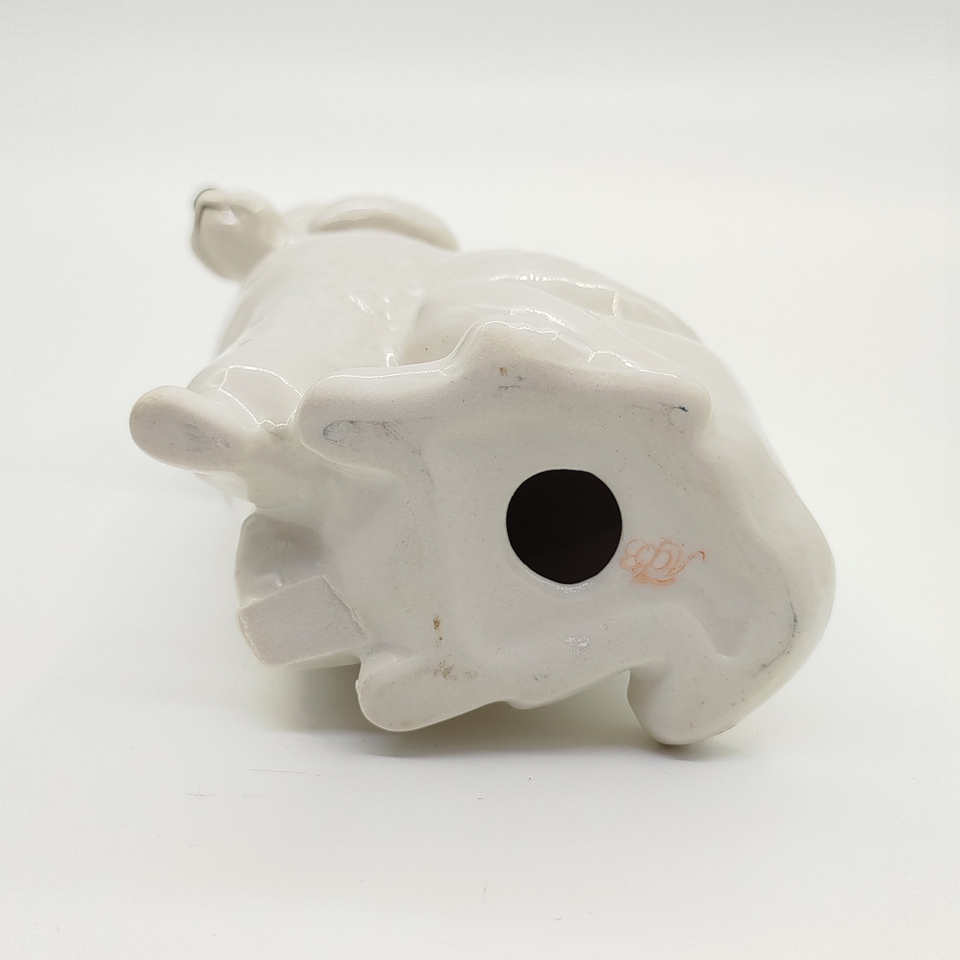 Статуэтка "Пудель", автор П.П. Веселов, фарфор, роспись, Ленинградский фарфоровый завод (ЛФЗ), СССР, 1970-1991 гг.