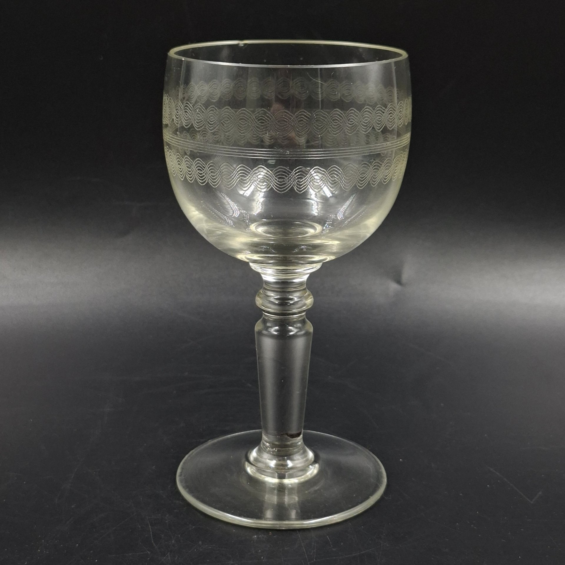 Бокал с орнаментальным декором, стекло, травление (пантография), Россия, 1910-1950 гг.