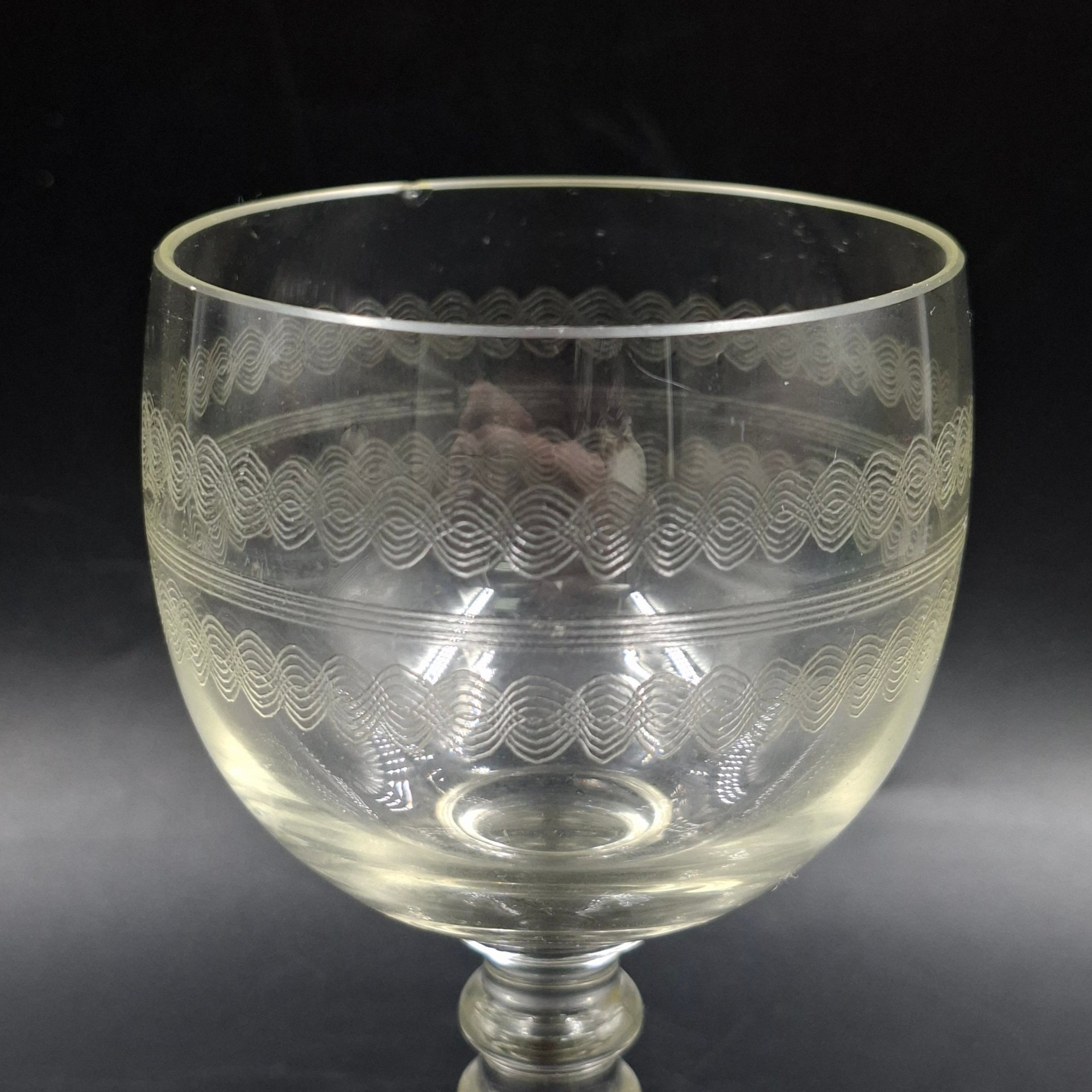 Бокал с орнаментальным декором, стекло, травление (пантография), Россия, 1910-1950 гг.