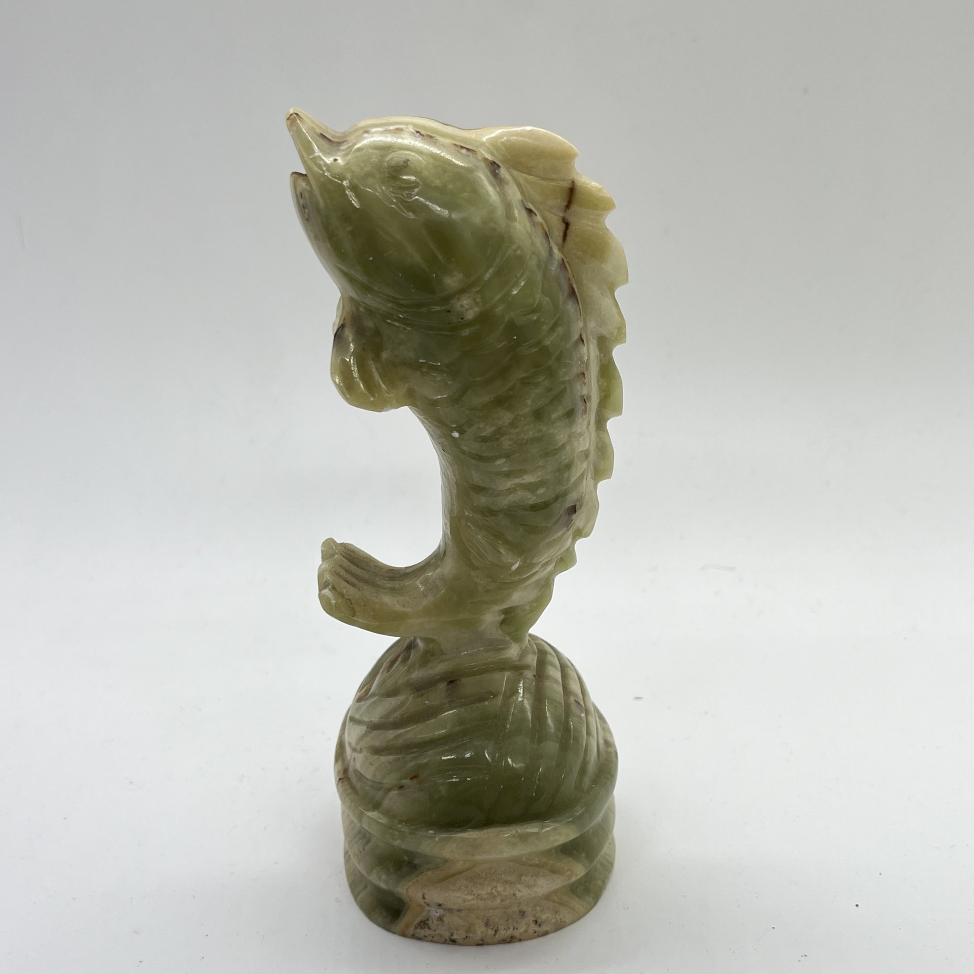 Статуэтка "Рыба в прыжке", натуральный камень, резьба, Азия, 2000-2010 гг.