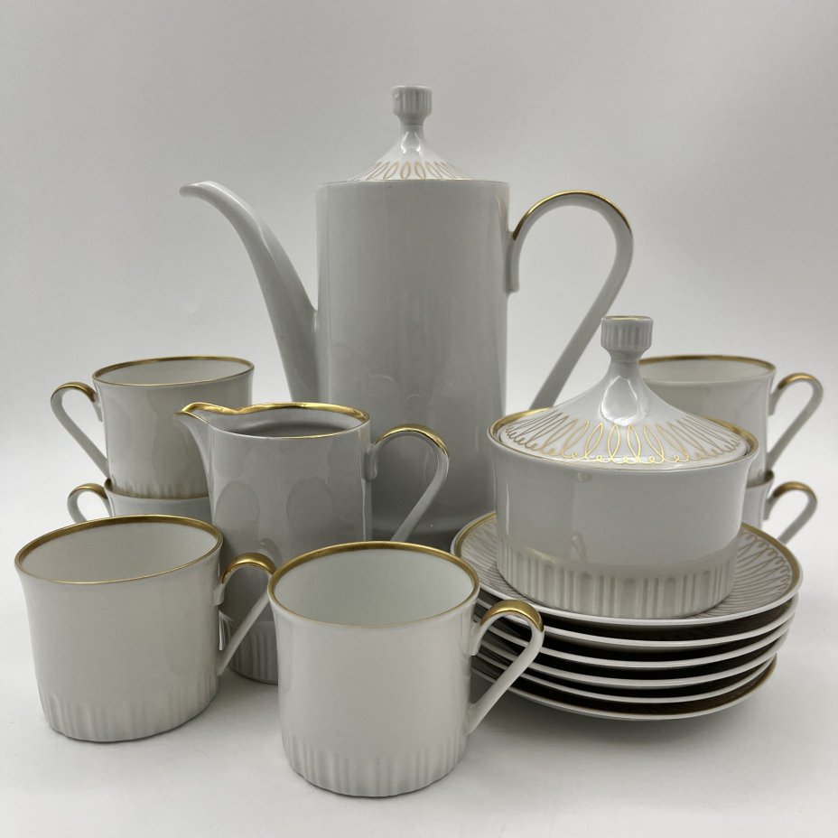 Сервиз кофейный с лаконичным декором, на 6 персон (15 предметов), фарфор, золочение, Volkstedt Beyer & Bock, Германия, 1948-1968 гг.