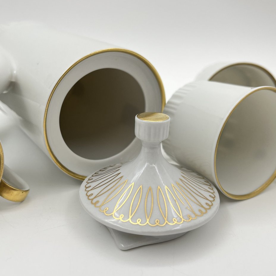 Сервиз кофейный с лаконичным декором, на 6 персон (15 предметов), фарфор, золочение, Volkstedt Beyer & Bock, Германия, 1948-1968 гг.