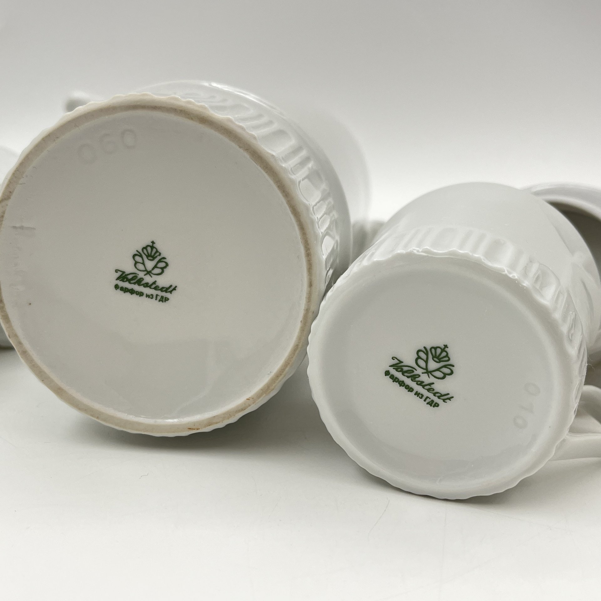 Сервиз кофейный с лаконичным декором, на 6 персон (15 предметов), фарфор, золочение, Volkstedt Beyer & Bock, Германия, 1948-1968 гг.