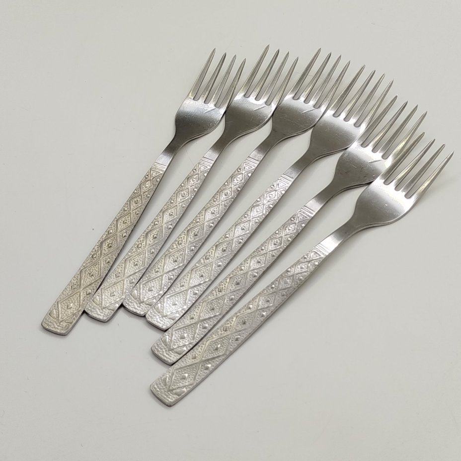 Набор из шести вилок с геометрическим декором
