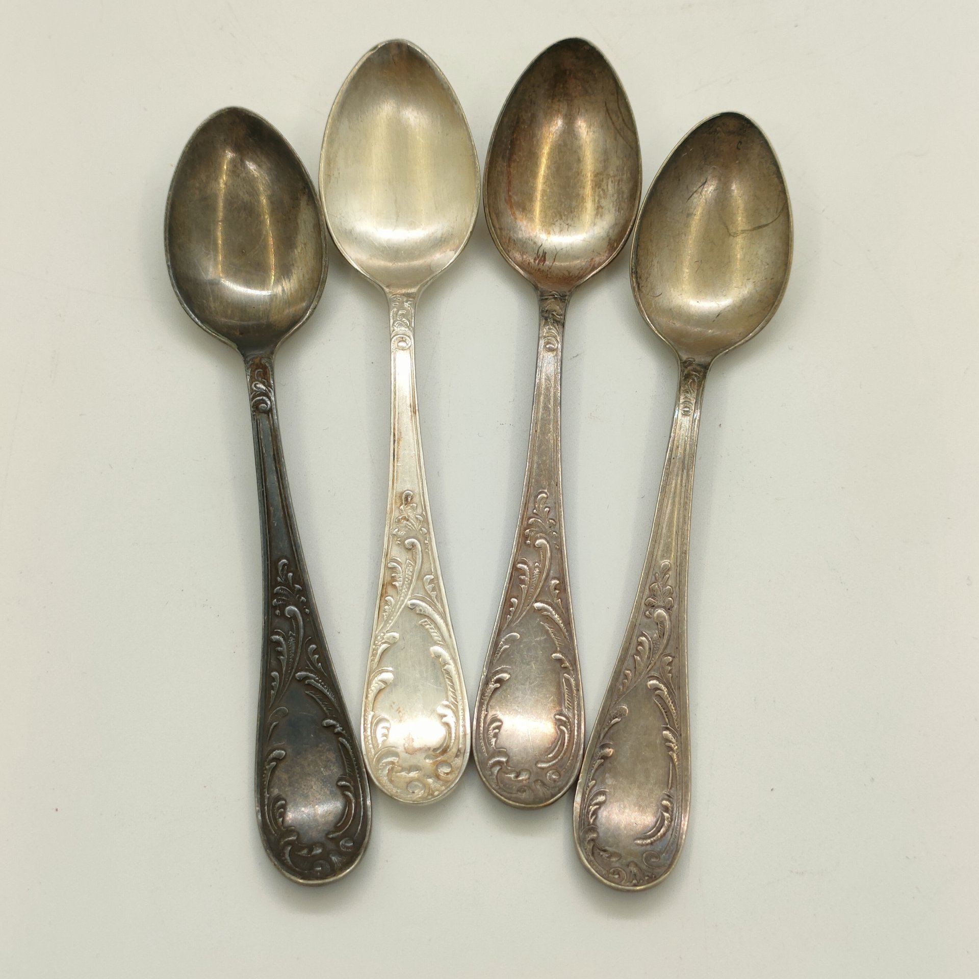 Набор из 4-х чайных ложек с растительным декором (в подборе), мНЦ (медь-никель-цинк), Кольчугинский завод цветных металлов, СССР, 1950-1990 гг.
