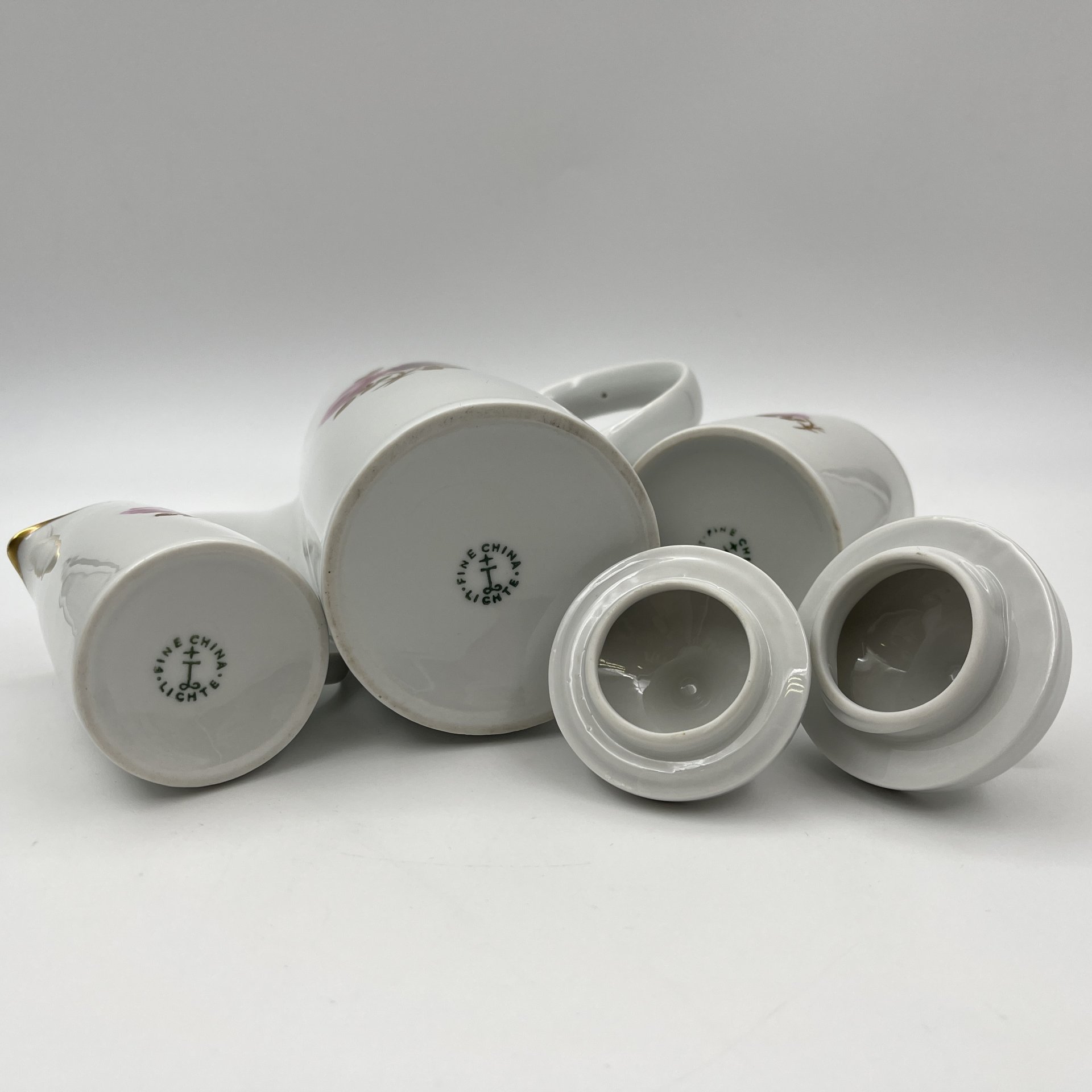 Сервиз кофейный с декором в виде роз на 6 персон (16 предметов), фарфор, деколь, золочение, Lichte Porzellan (Лихте), ГДР, 1976-1991 гг.